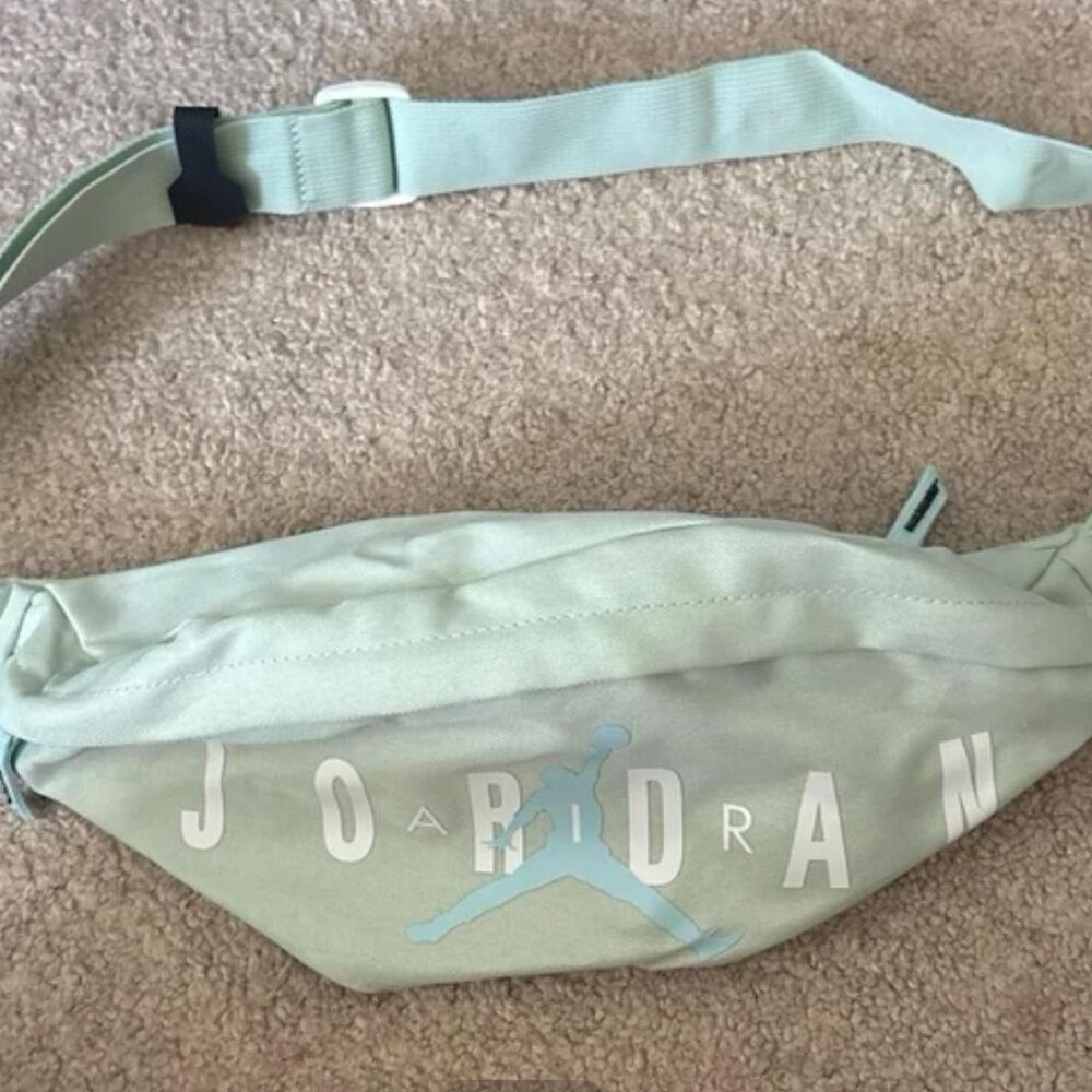 Jordan Women's Green and Blue Bag